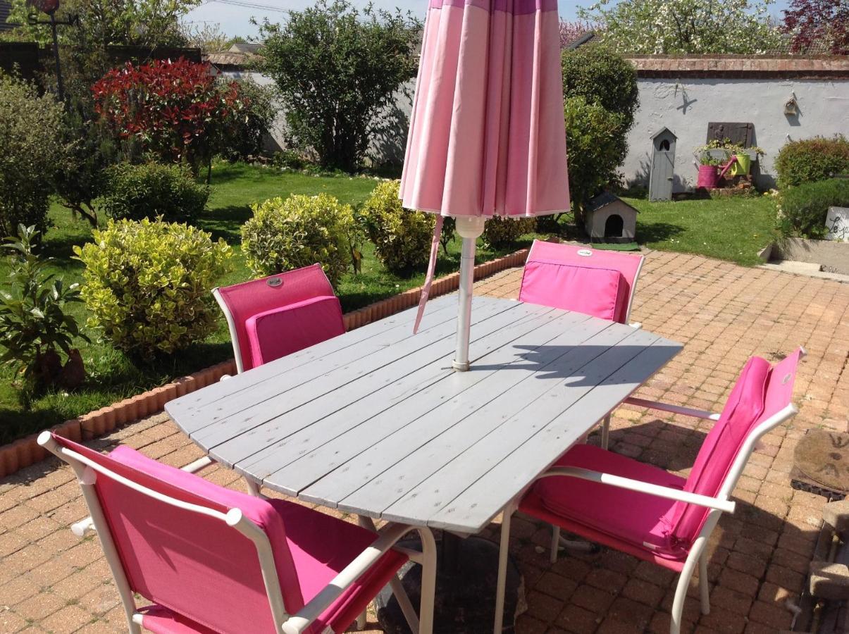 Bed and Breakfast Le Jardin Des Poules Thietreville Екстер'єр фото