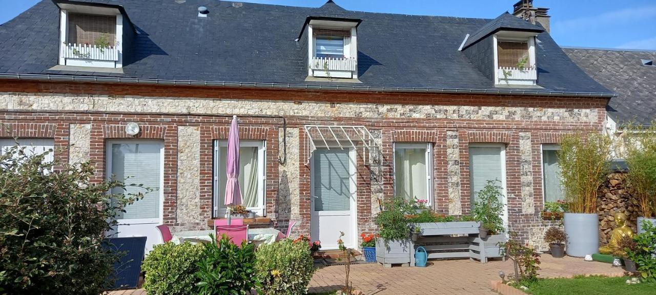 Bed and Breakfast Le Jardin Des Poules Thietreville Екстер'єр фото